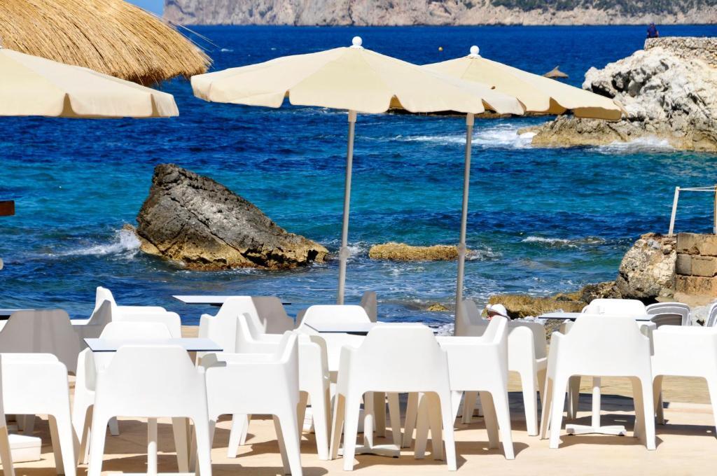 FERGUS Style Cala Blanca Suites