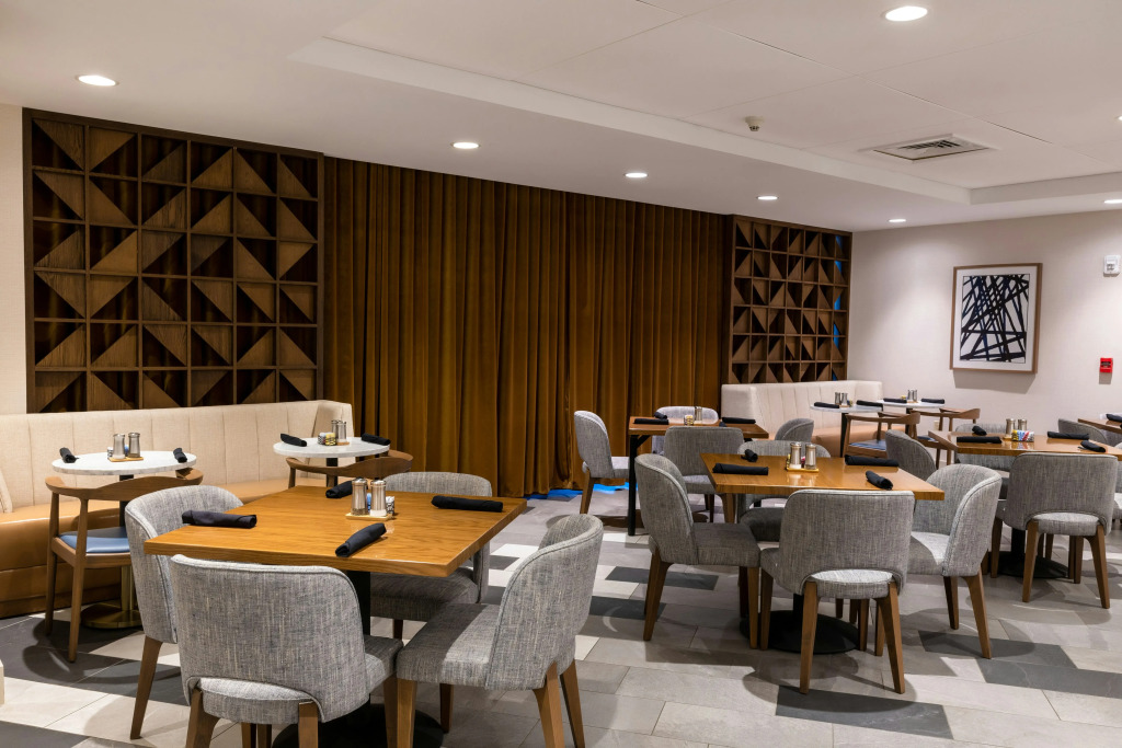 DoubleTree by Hilton Tinton Falls-Eatontown