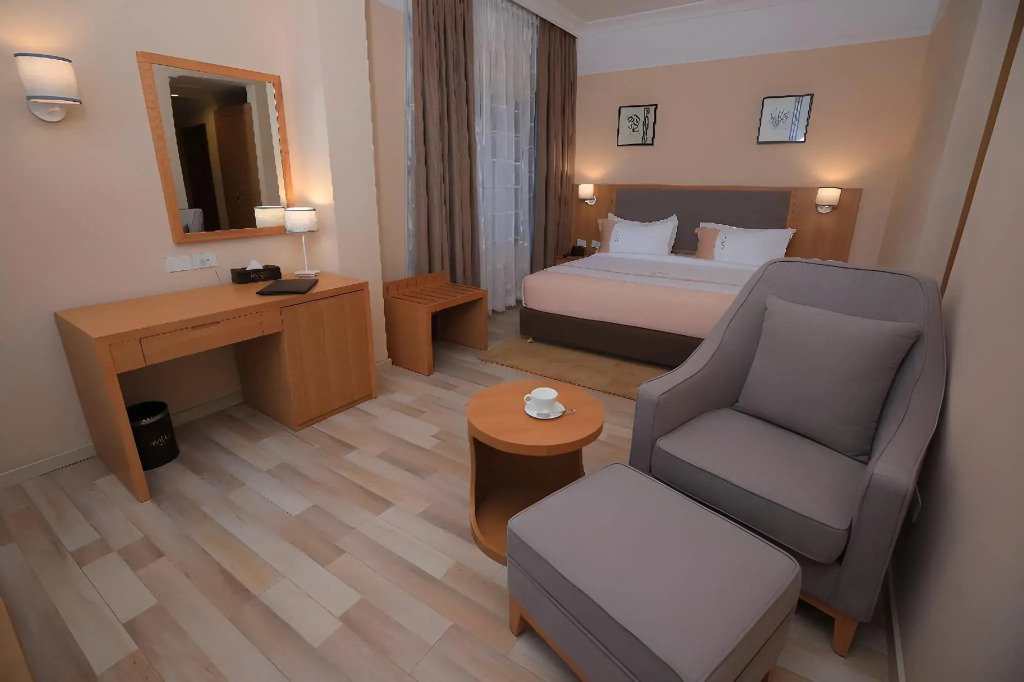 Mado Hotel