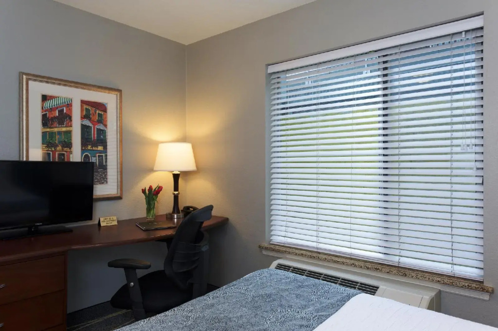 Belltown Inn