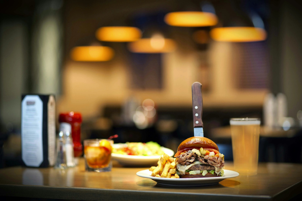 DoubleTree by Hilton Chicago Midway Airport, IL