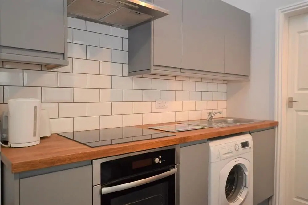 Central Serviced Apartments by Roomsbooked