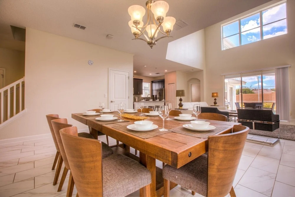 1612 Moon Valley Drive