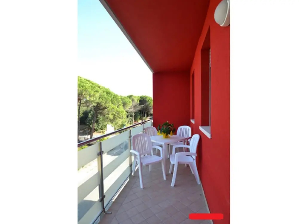 Spacious Apartment in Rosolina Mare Near Sea