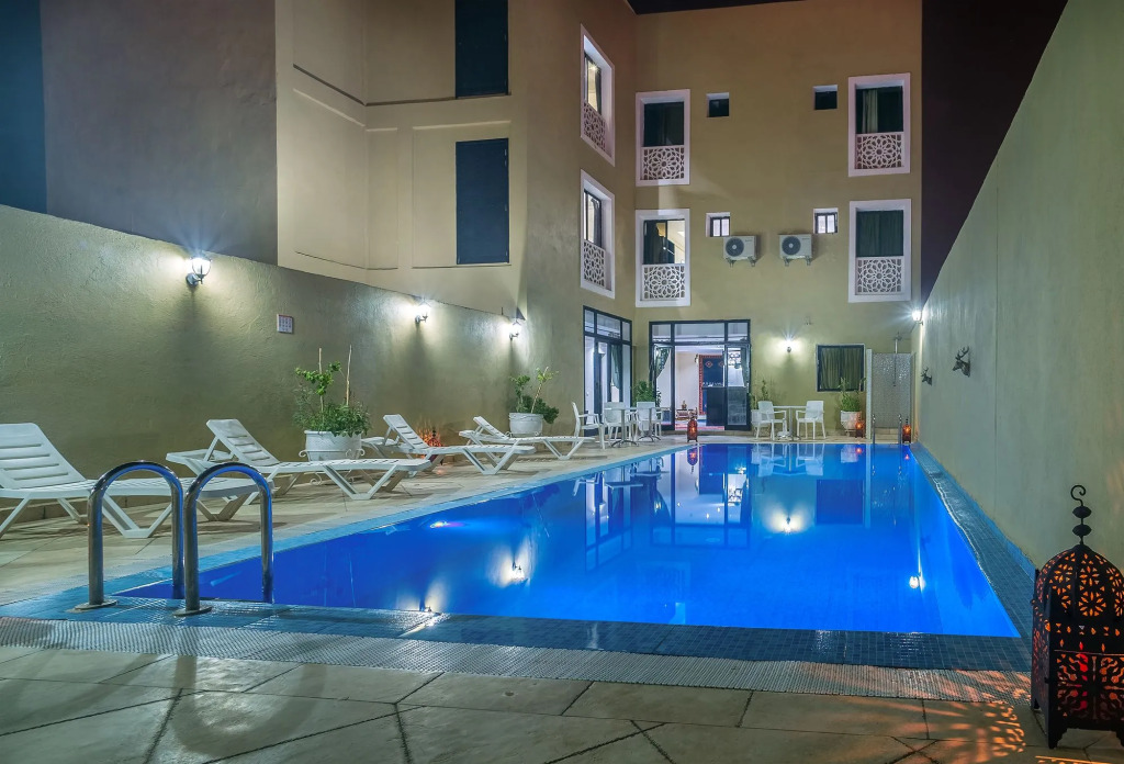 Rose Valley Hotel