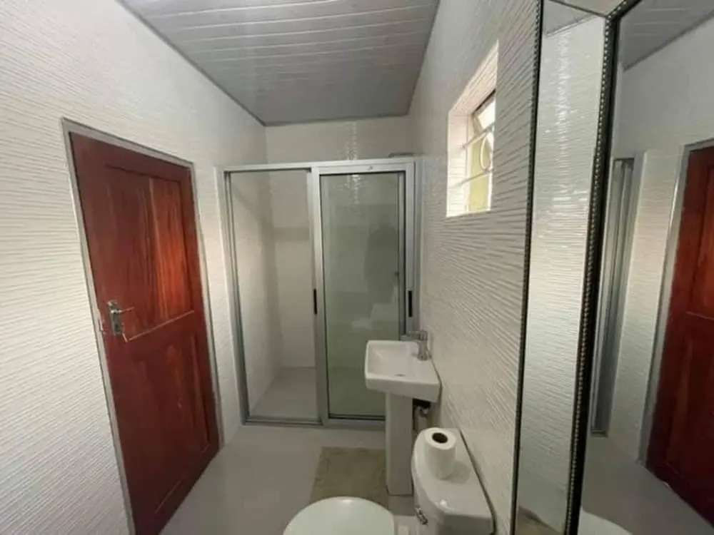 Spacious 2 Bedroomed Semi-detached Fully Furnished Apartment