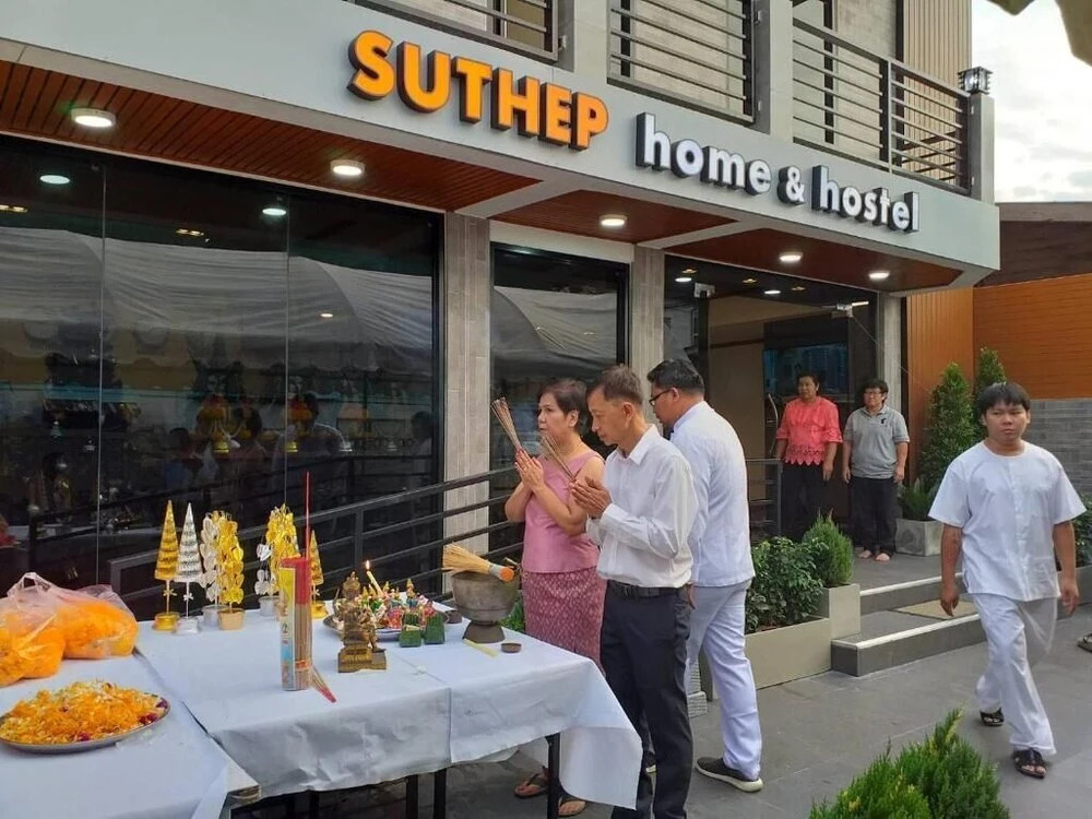Suthep Home & Hostel
