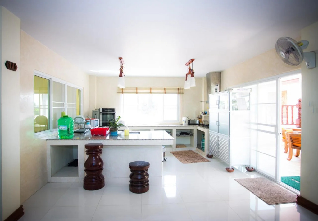 Tharnrarin Villa Suphan Buri