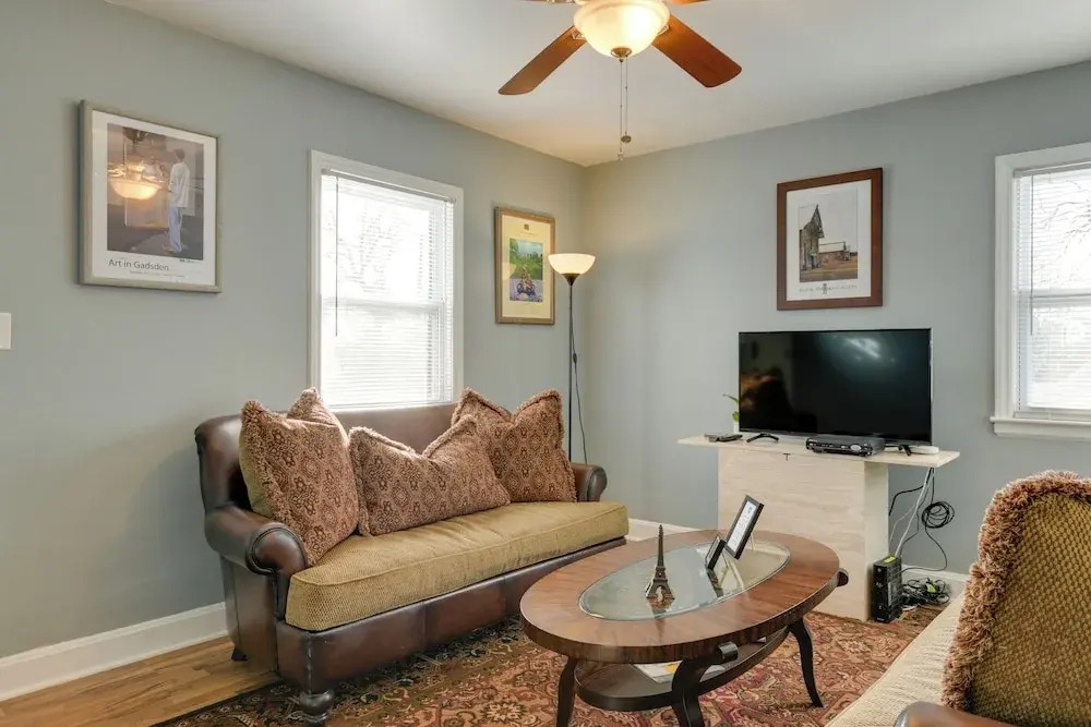 Renovated Charlotte Bungalow - 3 Mi to Downtown!
