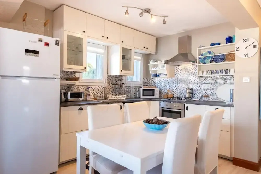 Flat w Sea View Balcony 3 min to Cesme Marina
