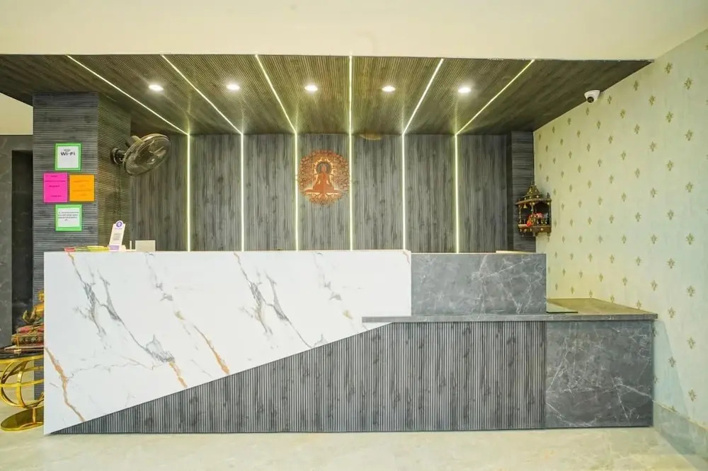 Hotel Nirvana Bliss, Behind Parmarth Niketan