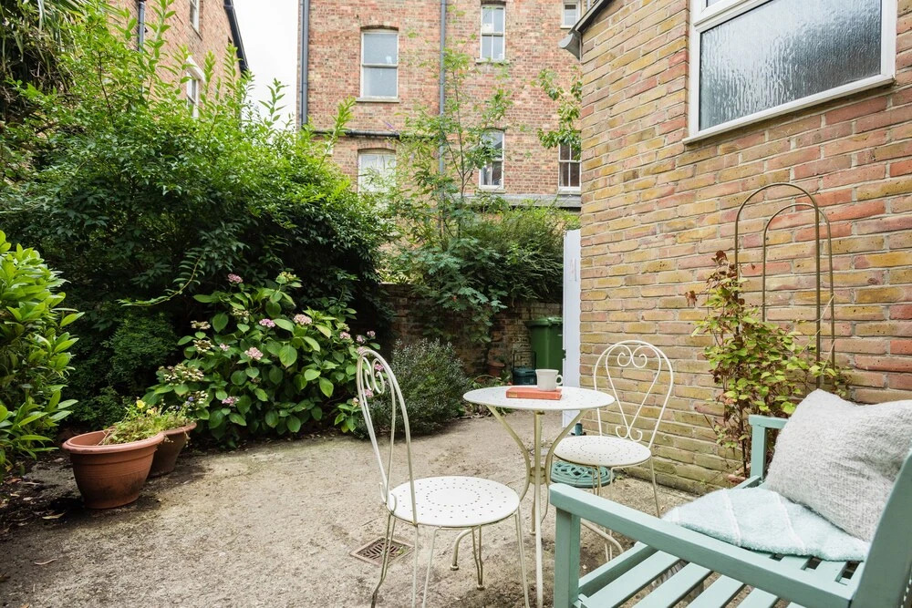 The Walton Gardens - Peaceful 2BDR with Garden
