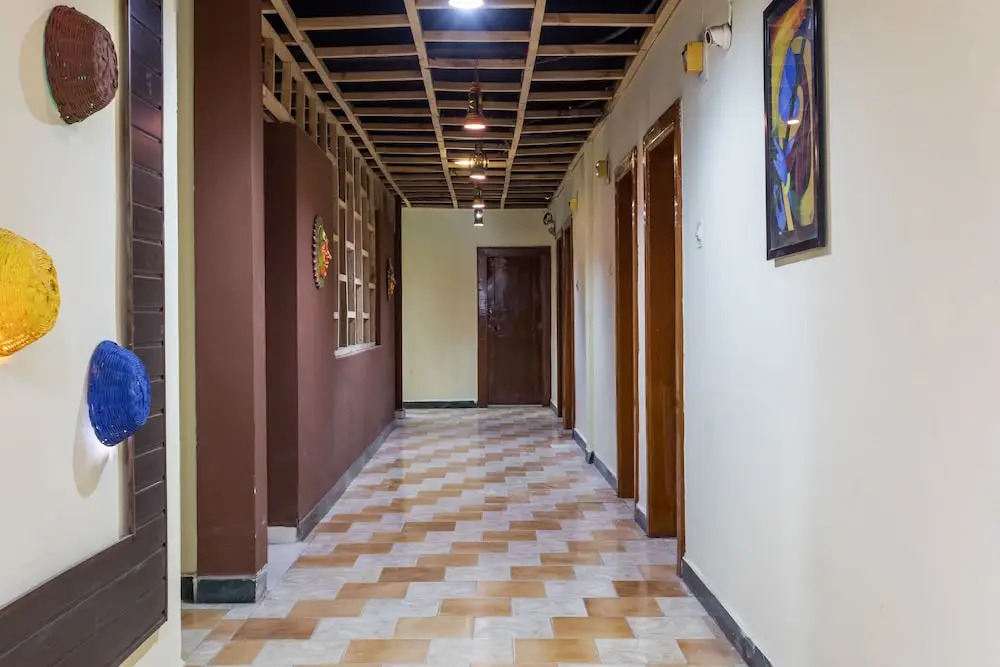 Hotel O Santushti