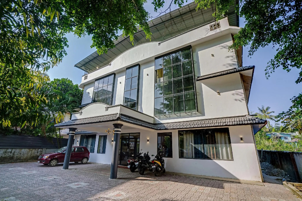 OYO 79046 Zco Residency