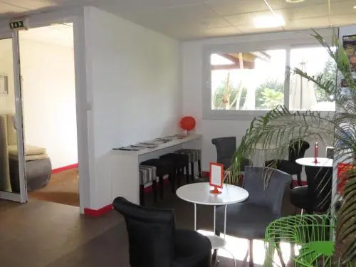 Brit Hotel Rouen Sud Val De Reuil