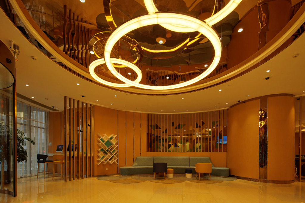 Отель Holiday Inn Express SHANGHAI ZHENPING by IHG