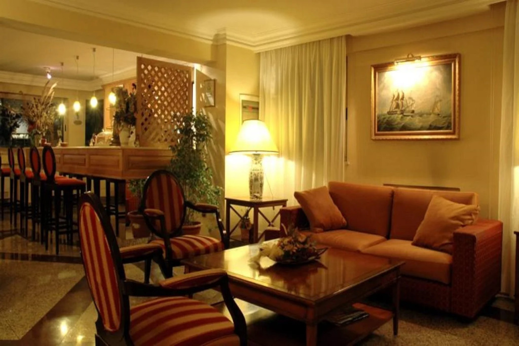 Aurora Garden Hotel