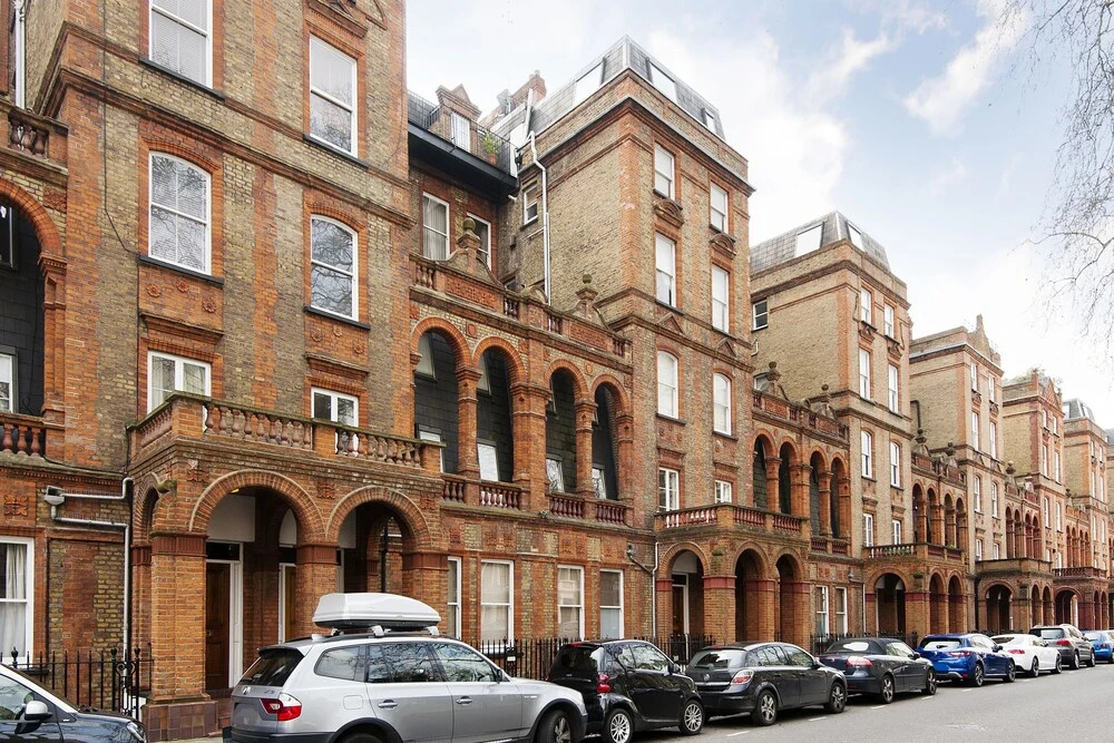 The South Kensington Courtfield Loft - ALR