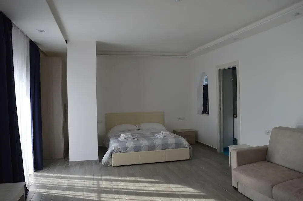Klaton Beach Hotel