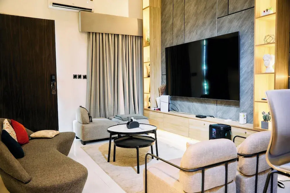 Mo's Place by Zuno Homes