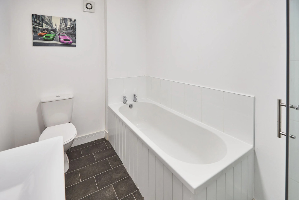 Host   Stay   House 1