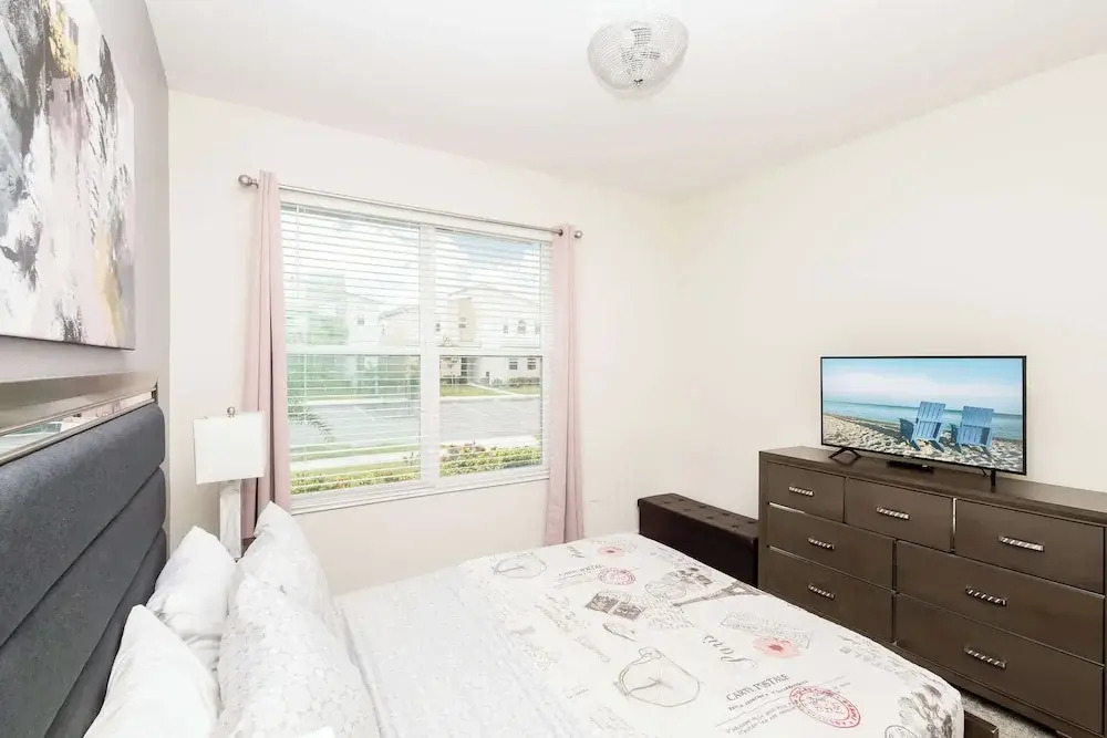 Storeybook Escape Sleeps 11!