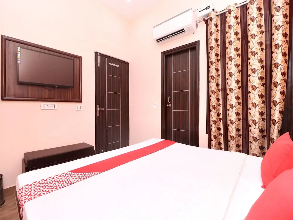 OYO 15127 Pryag Guest House