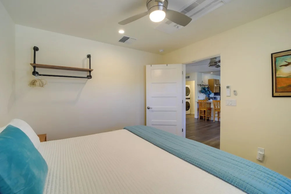 Old Town Cottonwood Cottage w/ Yard, Pets Welcome