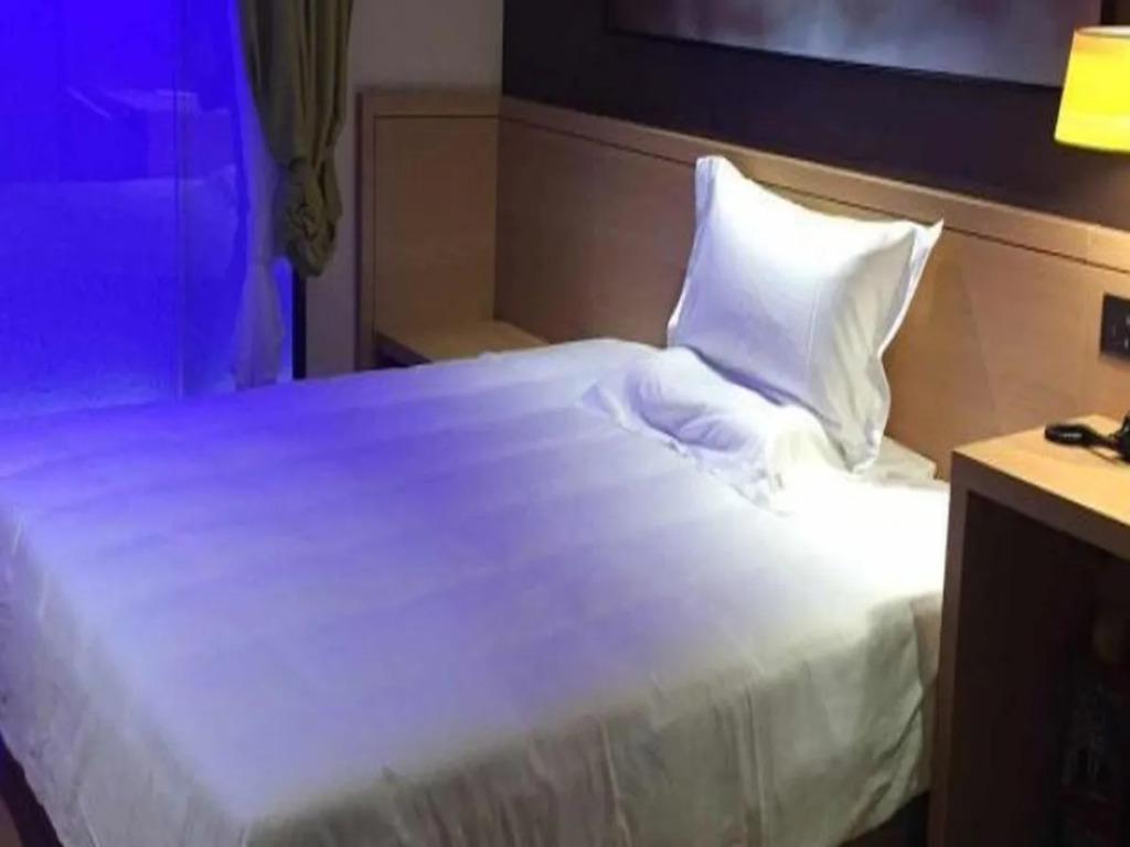 IU Hotel Xuzhou Fengxian Liubang Plaza