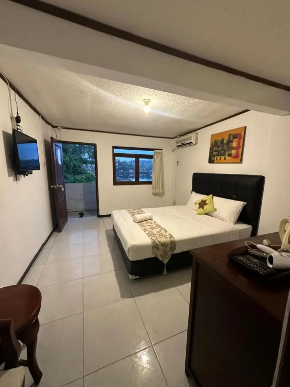 Seven Trumpets Guesthouse