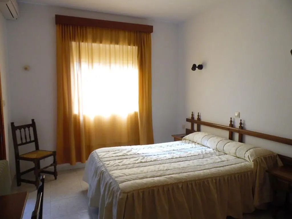 Hostal Arias