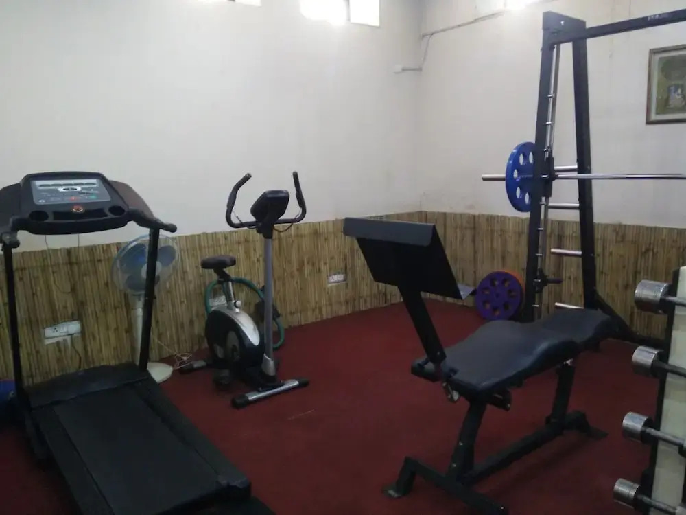 FabHotel Phoenix Hospitality - Nr DLF Cyber Hub & Metro, Gurugram