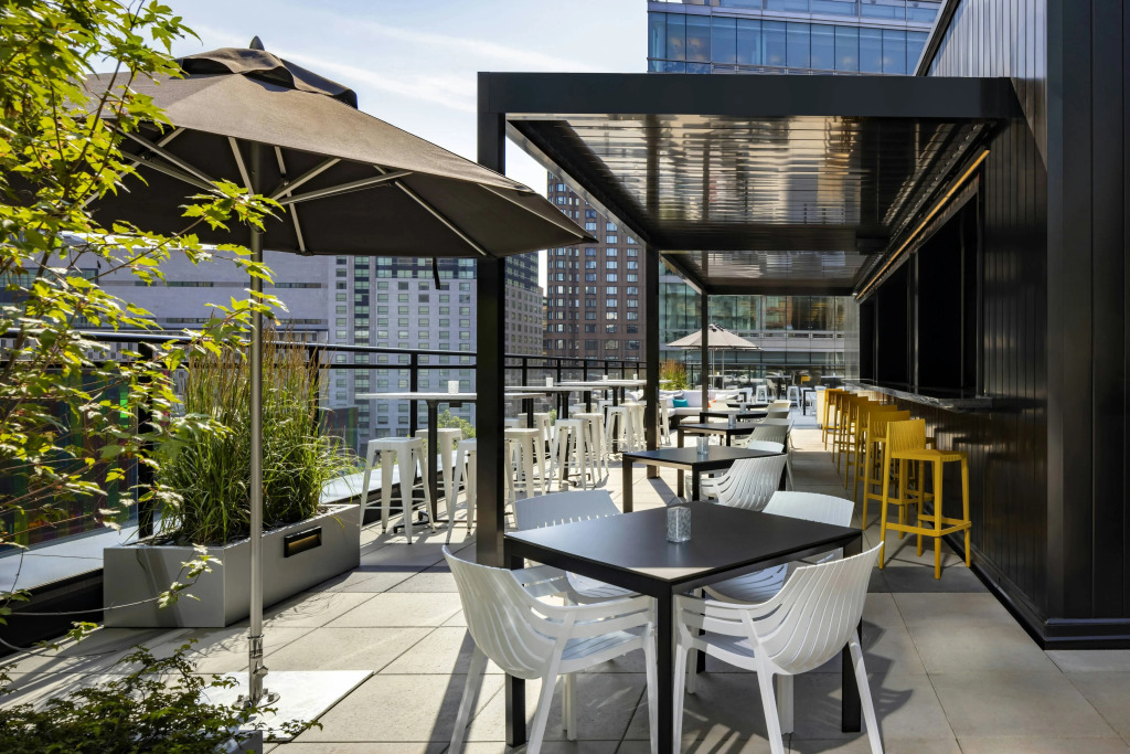 Humaniti Hotel Montreal, Autograph Collection