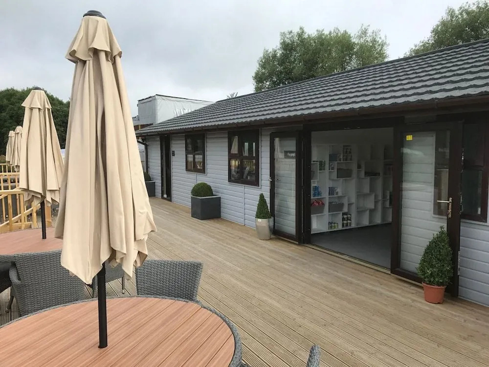 Fairwood Lakes Holiday Park