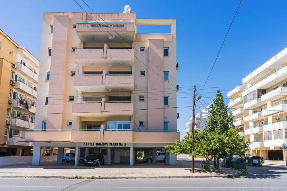 Calina - 3-BR Apt & Pool in Mackenzie