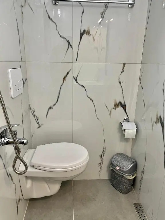 Central room private entry and bathroom
