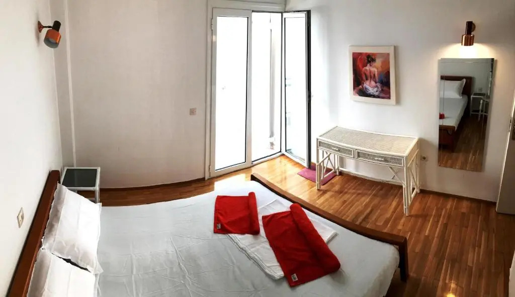 100m from the beach cosy apartment