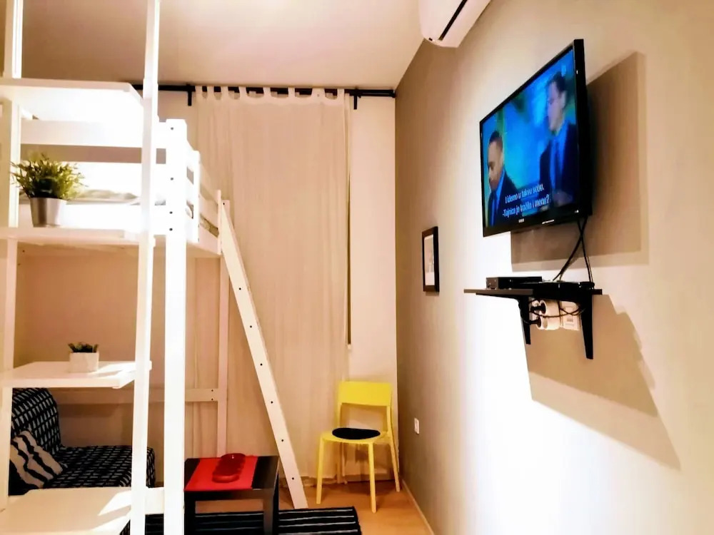 Cosy Studio Adro in Center Of Zagreb, With the Private Parking,