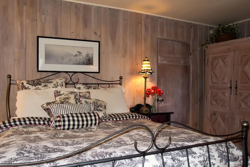 Le Petit Clocher Gite Touristique B & B