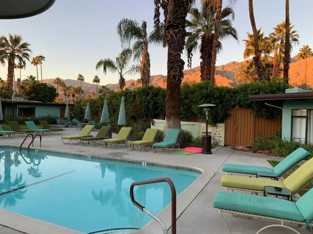 Vista Grande Resort - A Gay Mens Resort