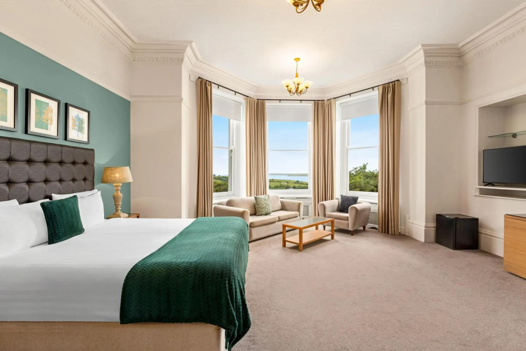 Trenython Manor Resort