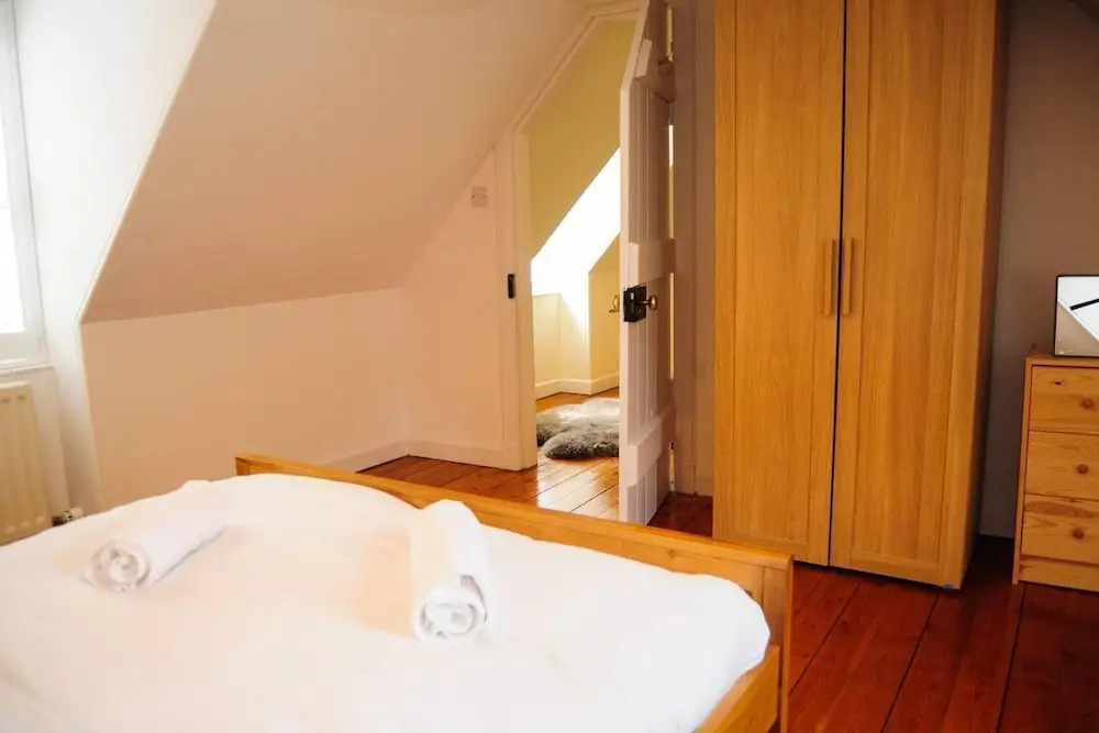 Beautiful Bohemian 2BR flat in the Cowgate
