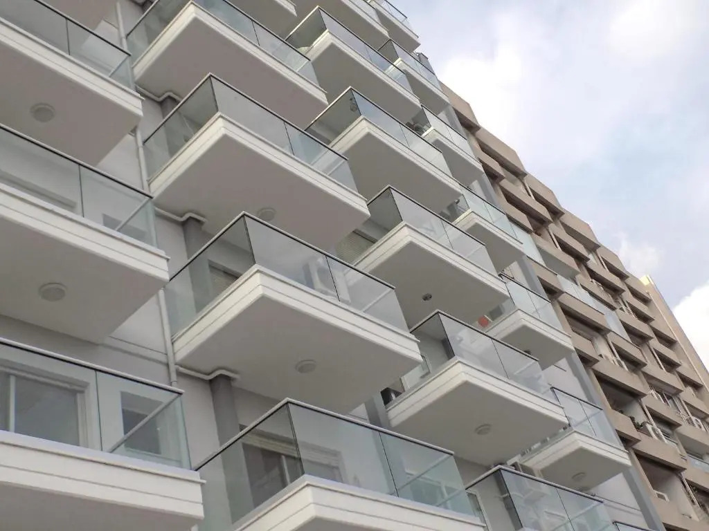 3b Seafront Retro apt - Olympic beach