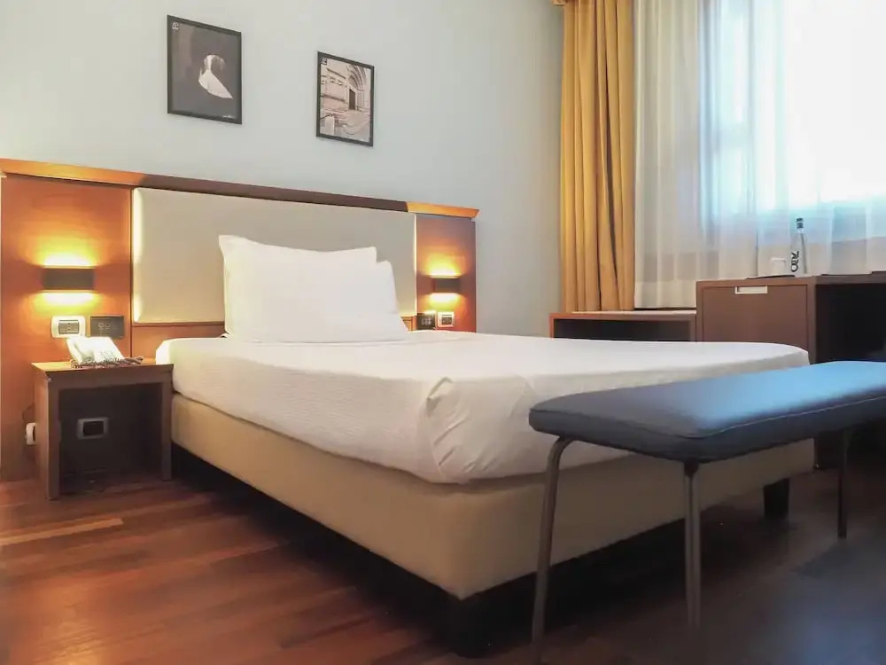 Dado Hotel International