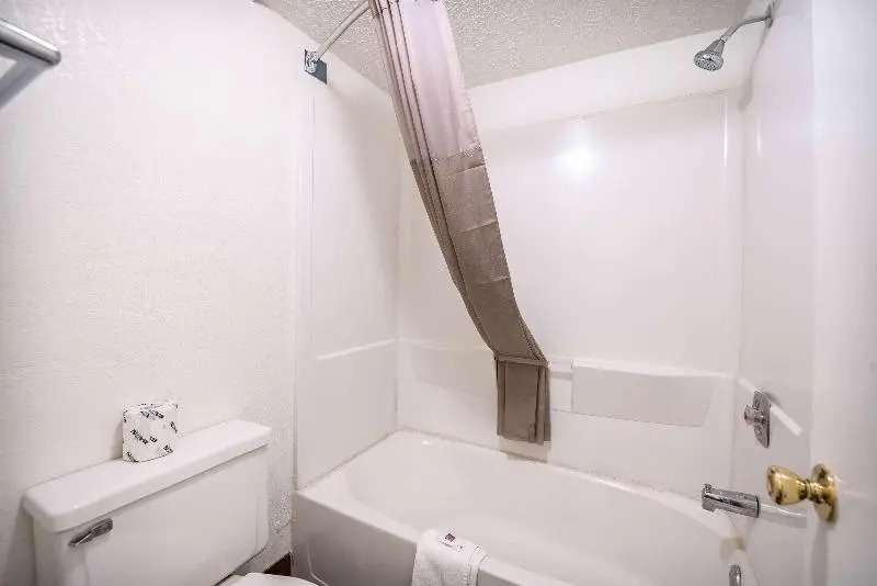 America's Best Value Inn & Suites Columbus