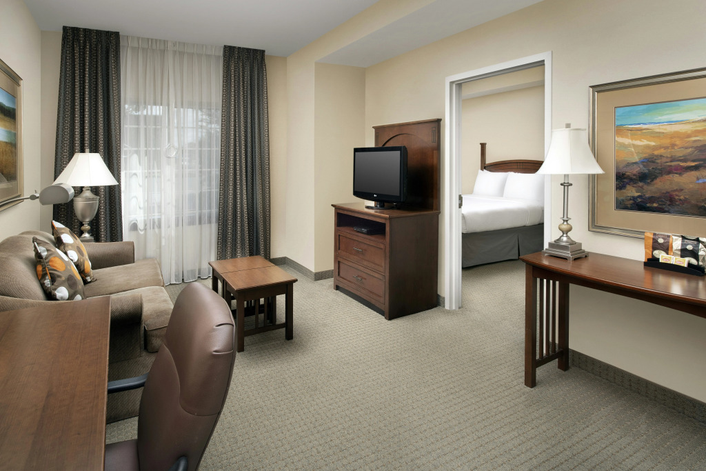 Staybridge Suites North Brunswick by IHG