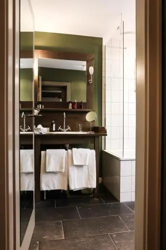 Friedrich von Schiller Hotel