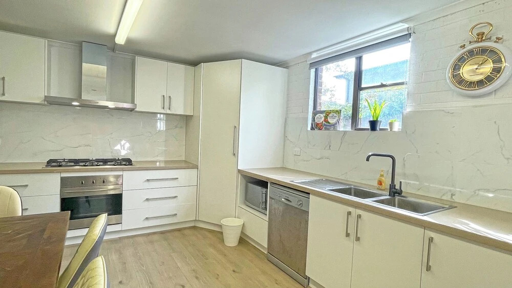 Pet Friendly Ringwood 3BR Home Parking