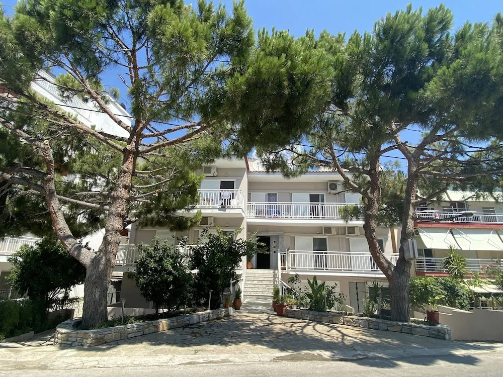Room in Studio - Beautiful Room for 3 People in Limenaria, Only Five Minutes Away From Center