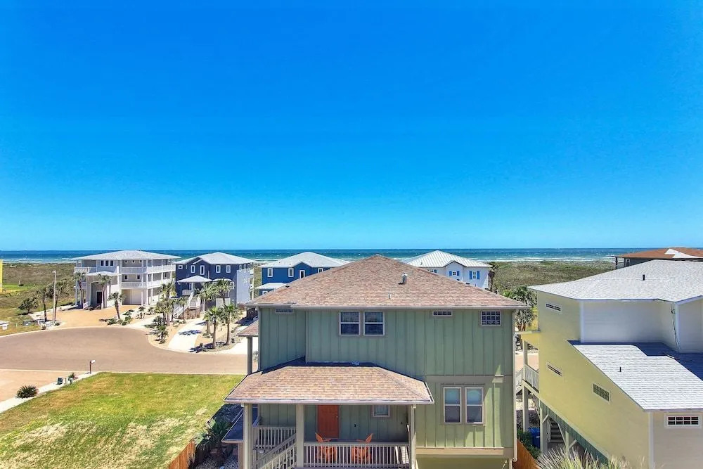 Lucky Enough Vw48 4 Bedrooms 3.5 Bathrooms Home